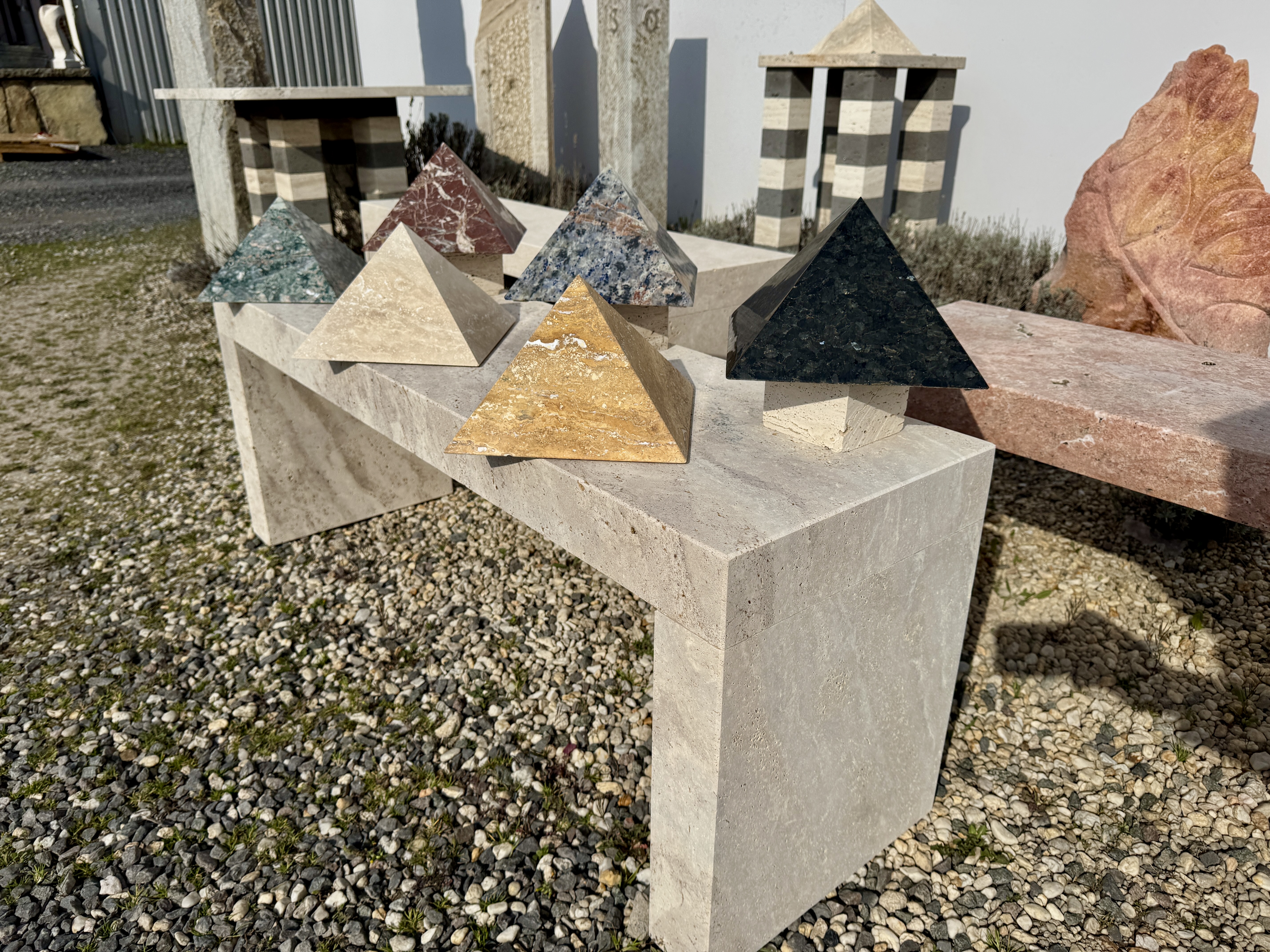 Sodalith Pyramide blau